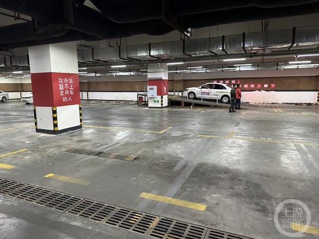 胆子大！驾校开在地下车库，学员一句话暴露了