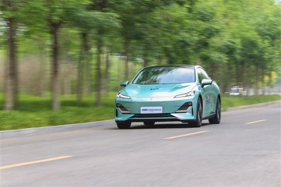 2023世界智能驾驶挑战赛:深蓝SL03斩获金奖