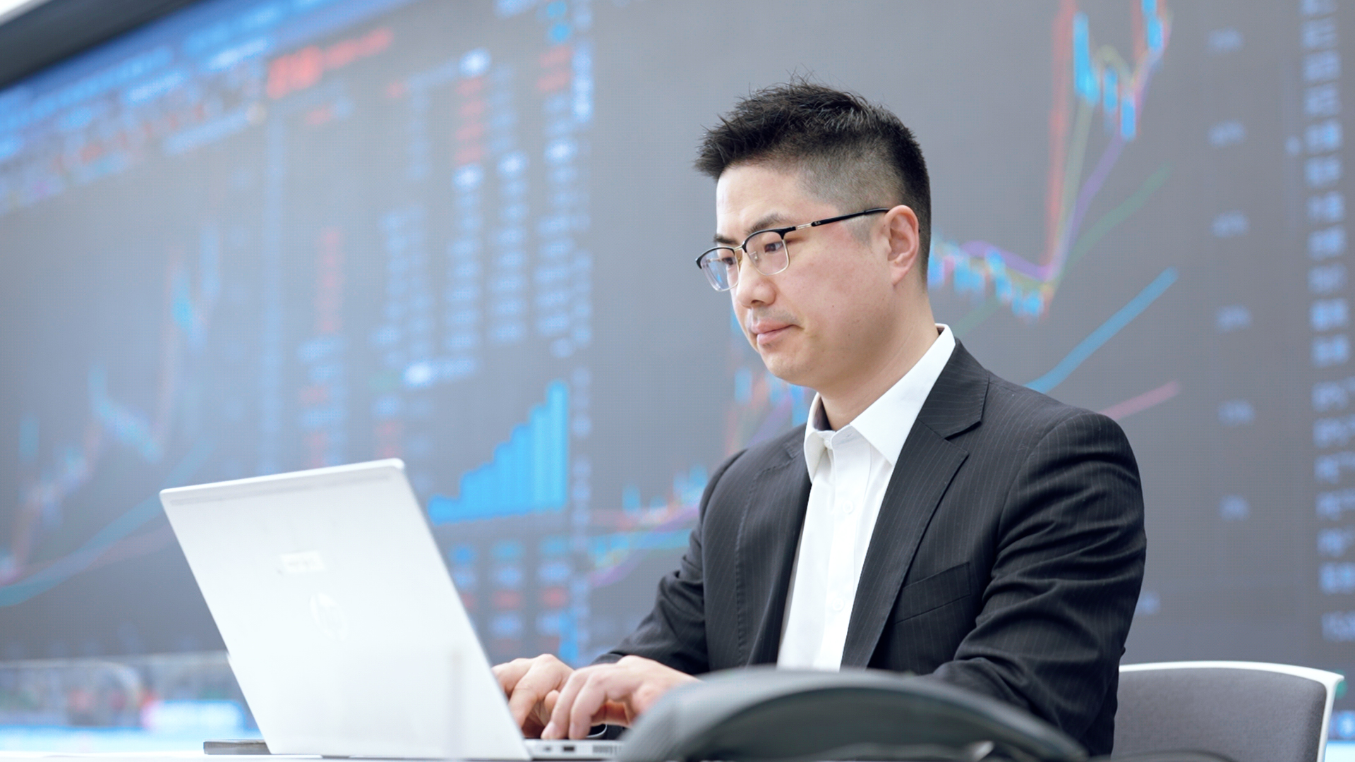 东吴证券陈李:中资券商不逊于任何外资券商,要把触角伸到全球去_手机新浪网