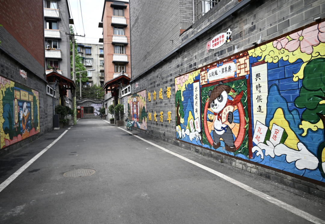 曾经人人绕道，如今都来拍照！玉林小酒馆旁的老院落焕发新生