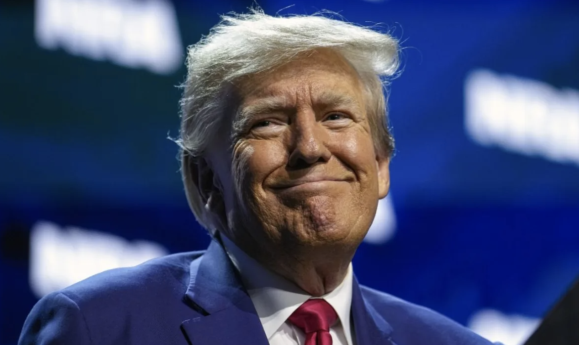 “特朗普党内最强对手”将与马斯克对话,在推特宣布竞选美总统?被嘲讽“最离谱”