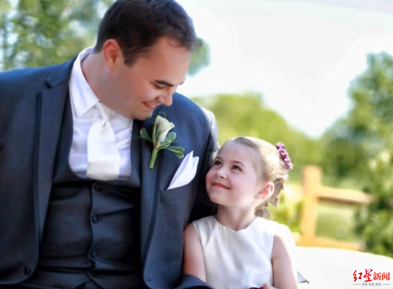 美国女孩9岁时遭母亲绑架失踪，6年后观众凭5秒电视画面神速“破案”