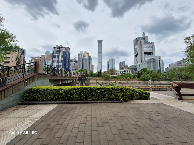 5000万像素大光圈主摄 尽享旗舰级影像体验