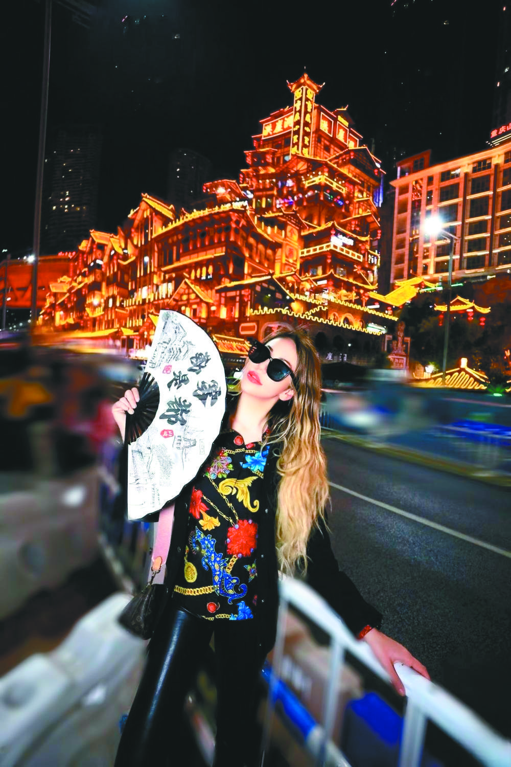 26岁意大利小姐姐旅拍重庆 视频收获海外千万流量