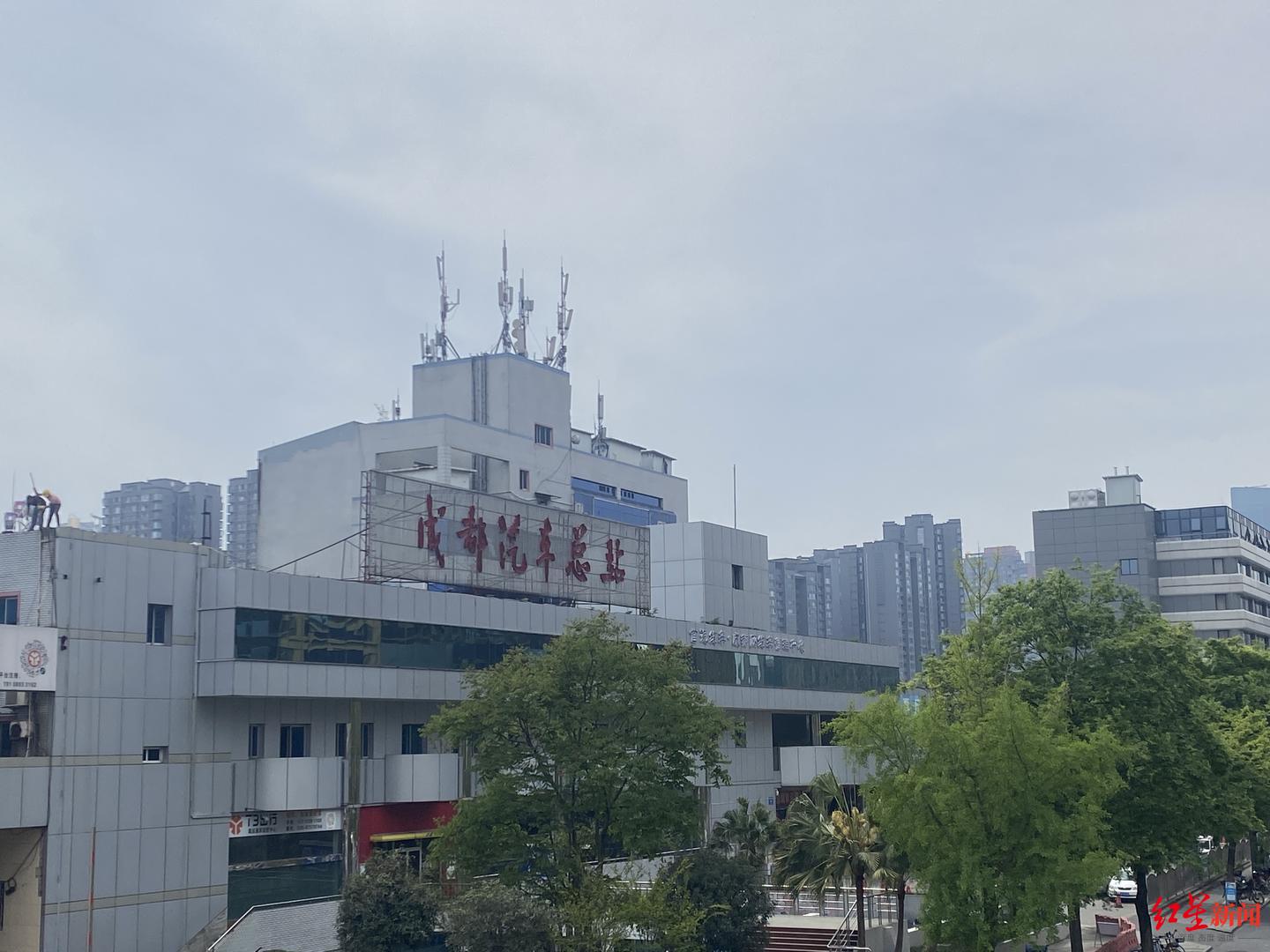 28岁的五桂桥车站，6月中旬关闭！去年客流仅38万人次，线路大多将调整至成都东站