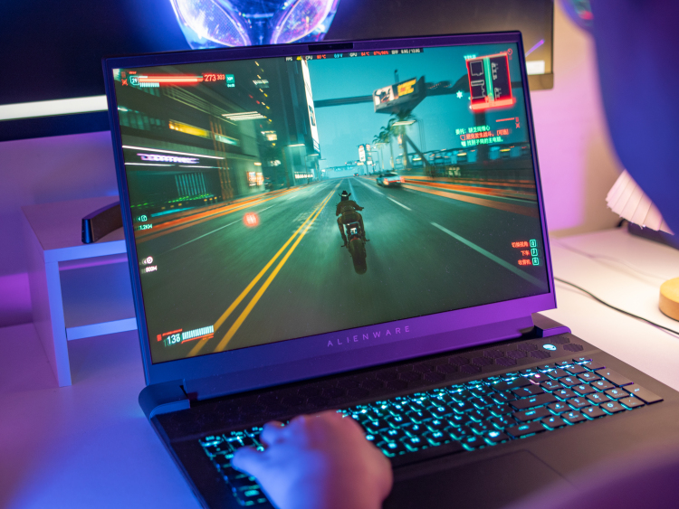 Alienware m18评测：纯粹的性能猛兽，真正的“庞然大物”