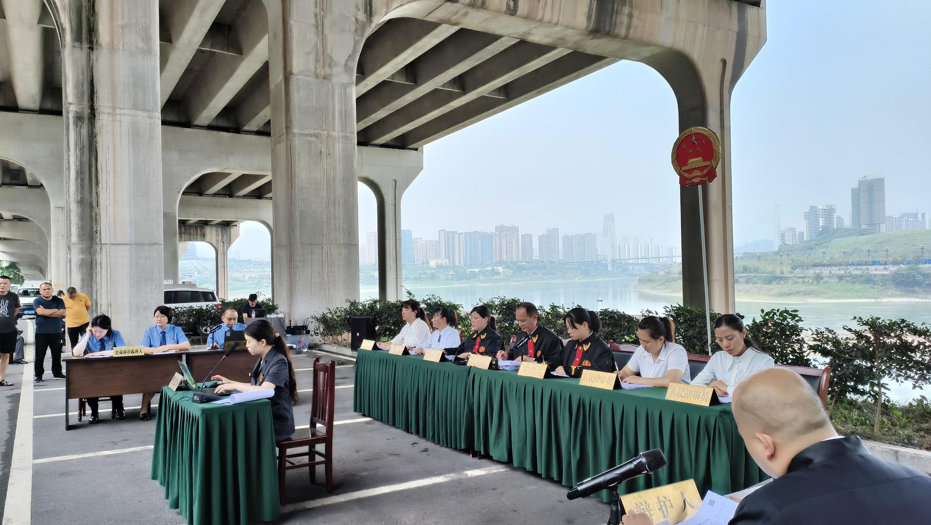 护渔员变盗捕者，携禁用渔具到长江钓野生河鱼被判刑