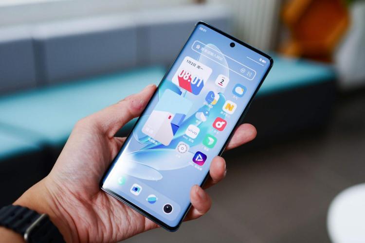 这次，vivo S系列终于找到了自己的定位