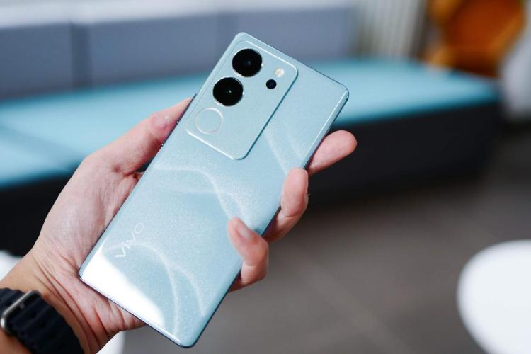 这次，vivo S系列终于找到了自己的定位