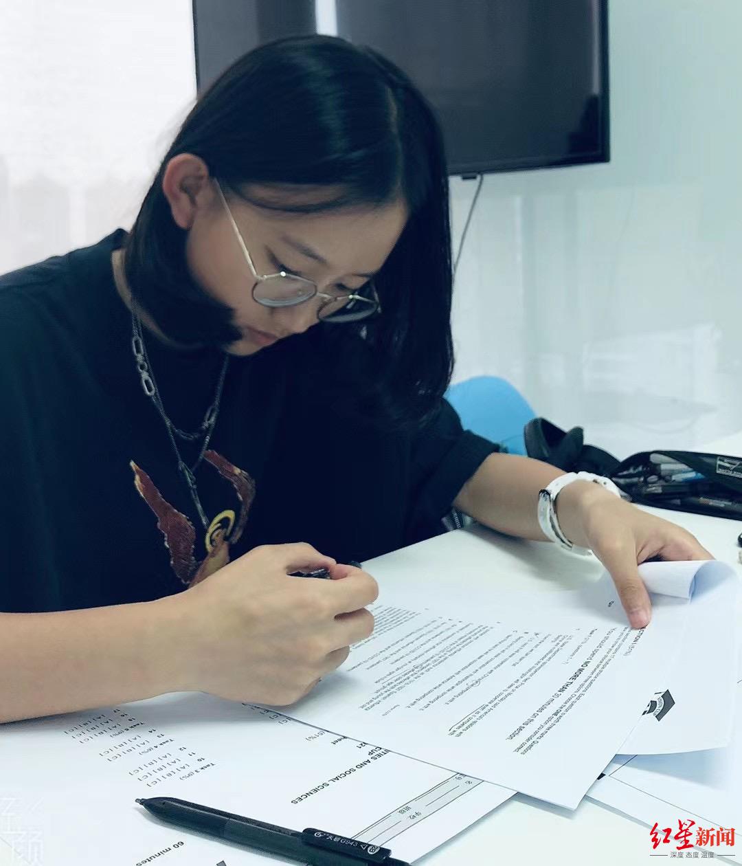 全国唯二的百万奖学金是如何拿下的?专访两位学生的妈妈和老师,学习自主性成关键