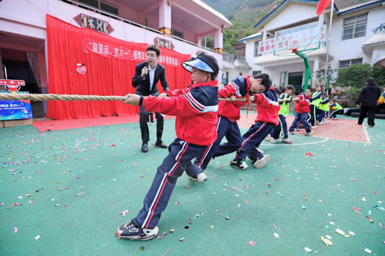 浙商银行成都分行联合园田小学举办“迎亚运、庆六一”爱国主义教育暨趣味竞赛活动