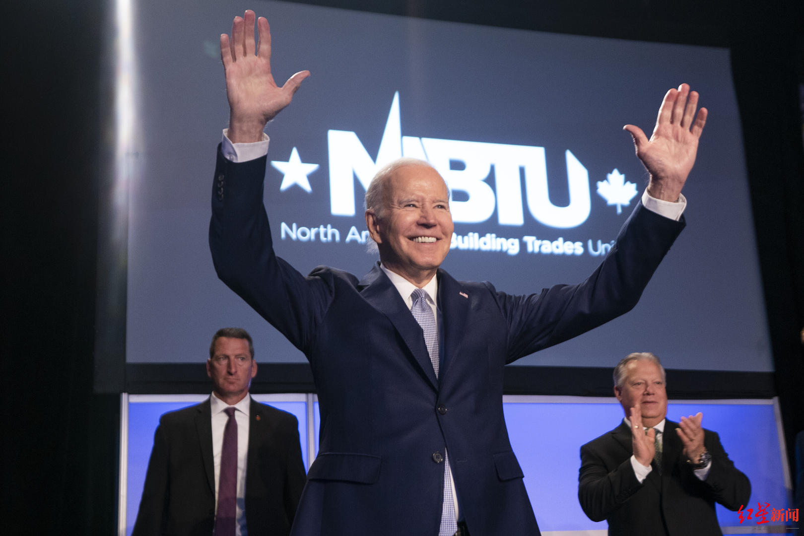 拜登前女助理“逃往莫斯科”？！曾指控拜登性侵，自称遭“死亡威胁”，希望获得俄公民身份