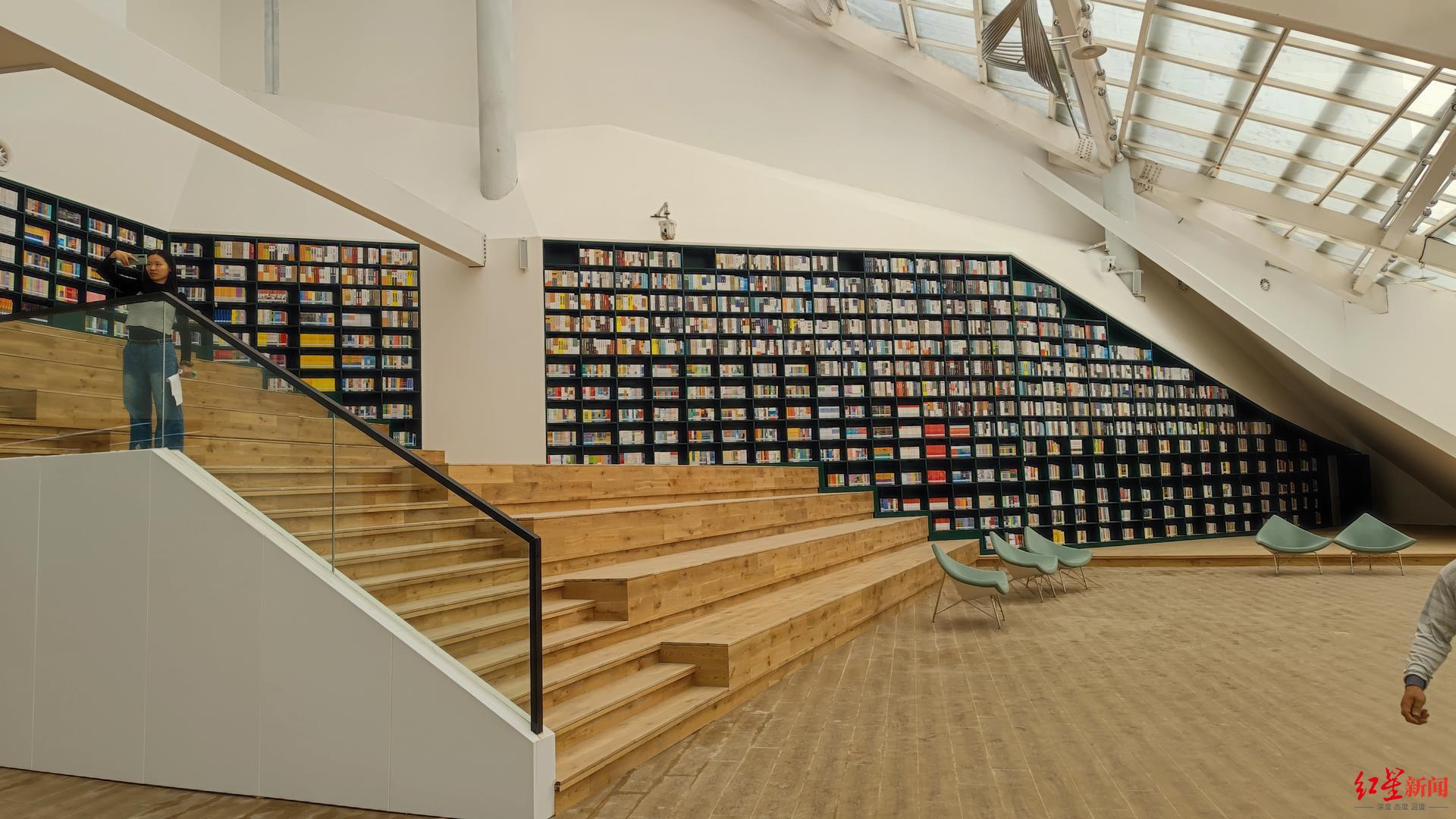 “六一”儿童节，四川彭山市民文化中心正式对外开放，大小朋友共享“四馆”