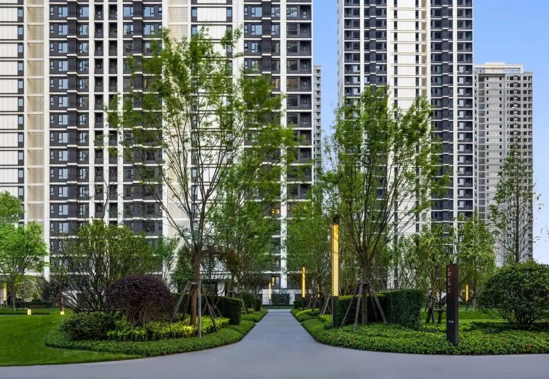 (万科翡翠公园翰林组团实景图)