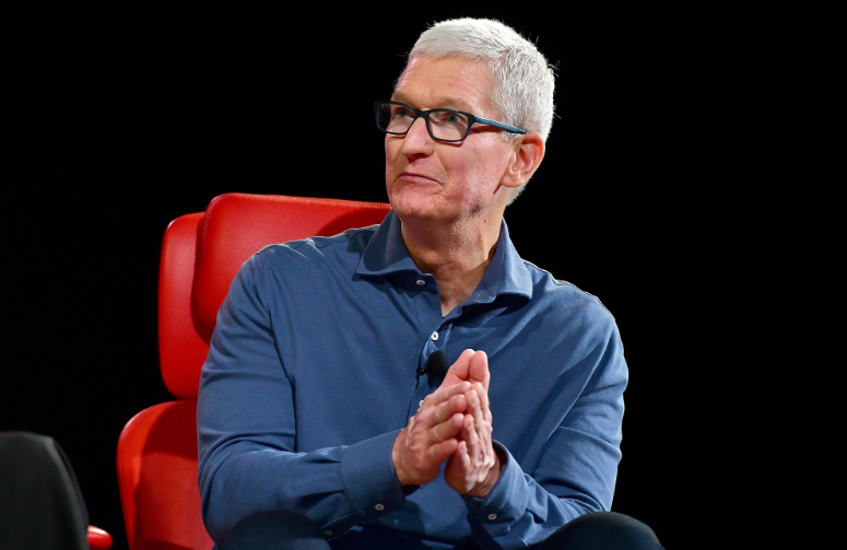 库克称自己也在用 ChatGPT,苹果正紧密关注其进展