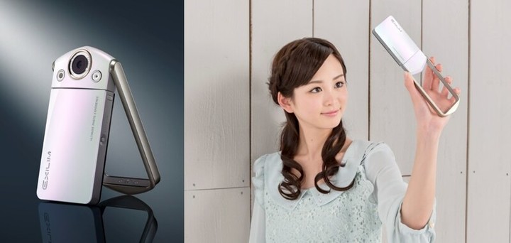 我在马斯克母亲这组肖像大片里，看到手机人像摄影的文艺复兴