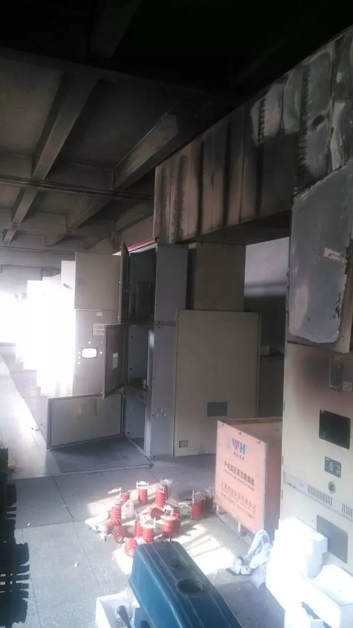 我拉错电闸把电厂炸了！！！