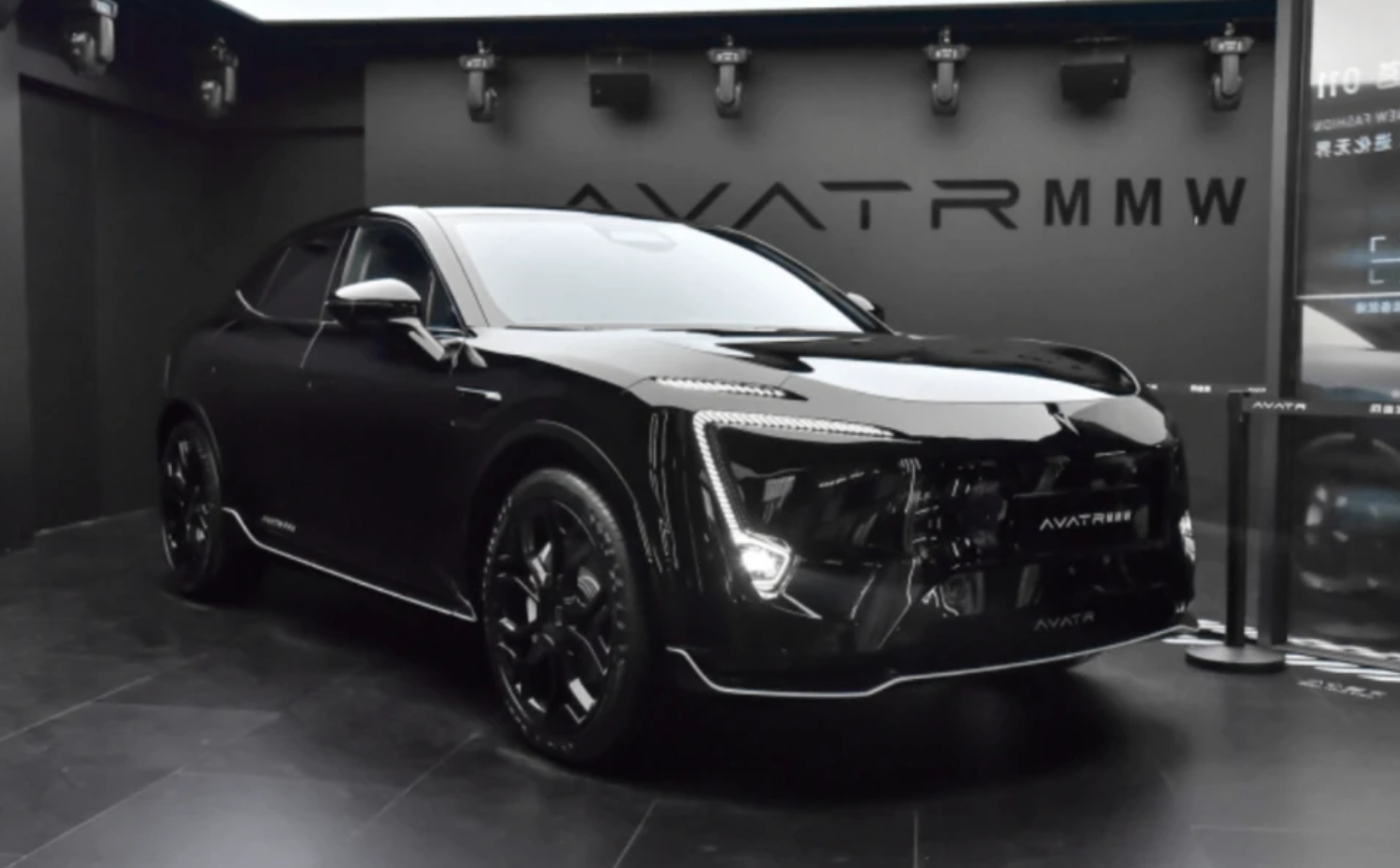 一季度卖1辆平均亏超10万？三年亏损23.7亿的阿维塔再次启动募资