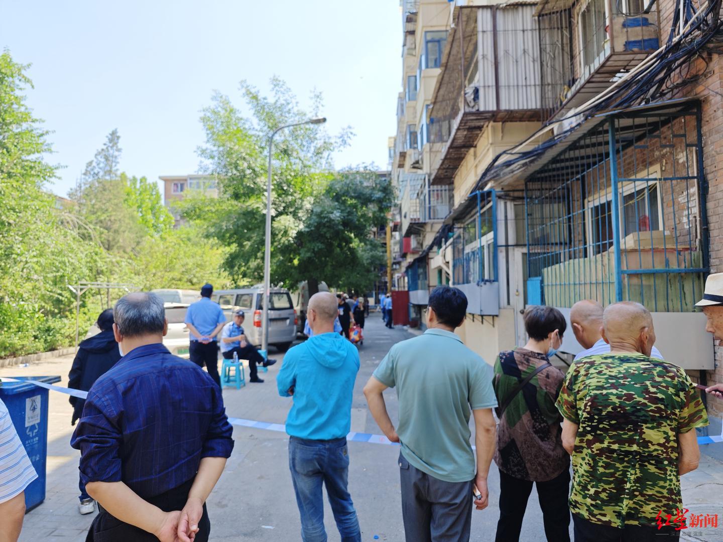 天津两处居民楼爆炸致3死，现场已搭防护网！附近居民：两起爆炸非同时发生