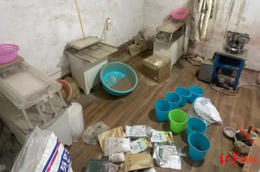 1月瘦10斤？男子服用网购减肥胶囊后心慌口渴，警方检测出“有毒非食品原料”