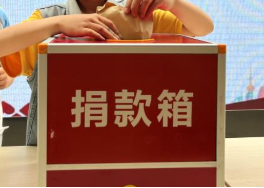 9岁女孩患极重型再生障碍性贫血：病情反复面临百万治疗费，打工父母筹款救女