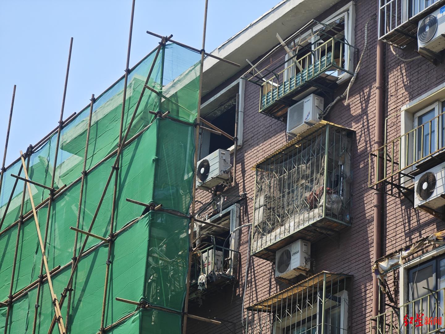 天津两处居民楼爆炸致3死,邻居称犯罪嫌疑人平常干装修,和妻子分住两处