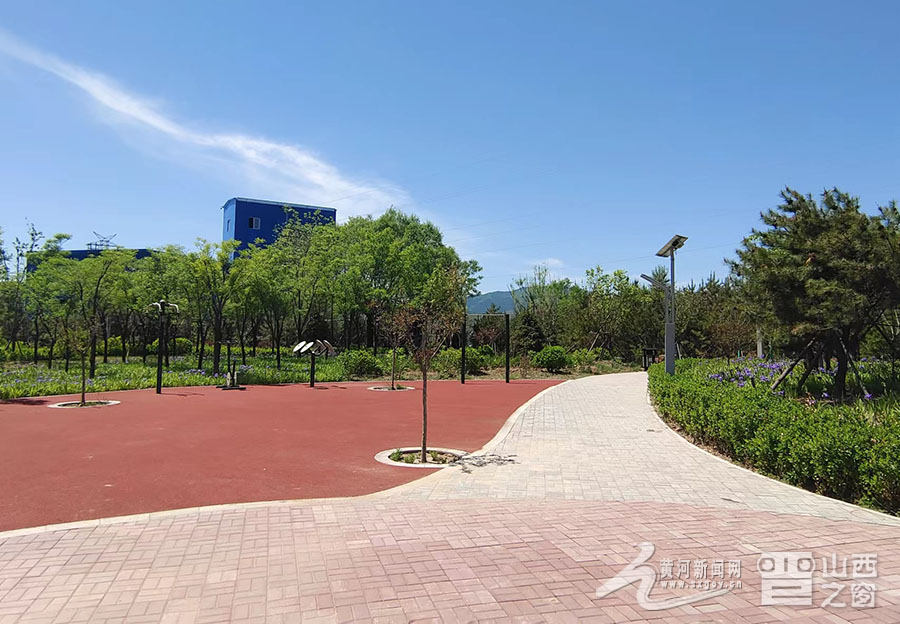 山西焦煤西山煤电马兰矿岚岫公园健身区一角