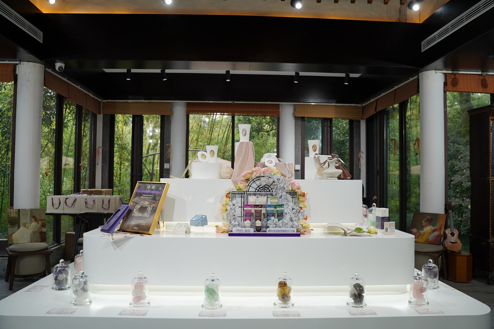 图二 roopy润培线下品香室展厅