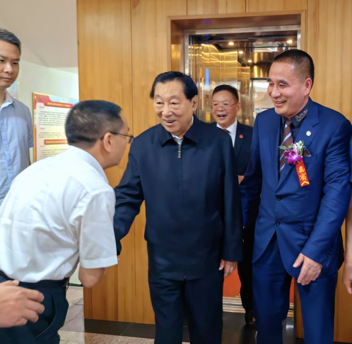 第十二届全国政协副主席齐续春和华国中、徐磊、贵州习酒集团董事长张德芹