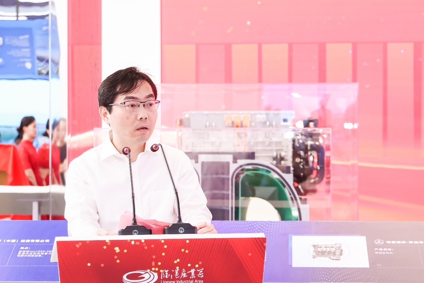临港新片区前沿产业展示馆落成亮相 钻石园重点项目集中投产