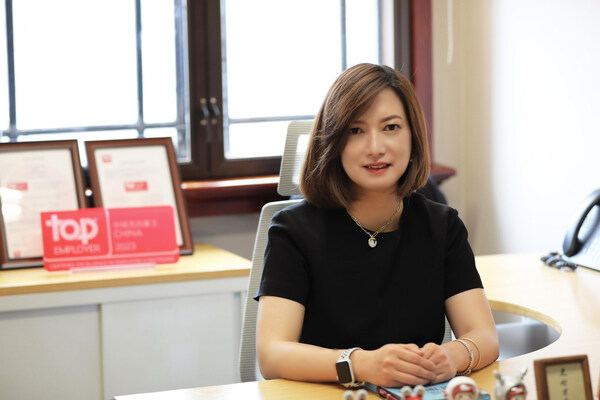 友邦人寿首席人力资源官 张颖