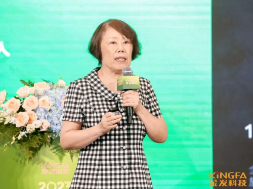 施耐德电气副总裁、公司事务及可持续发展负责人 王洁