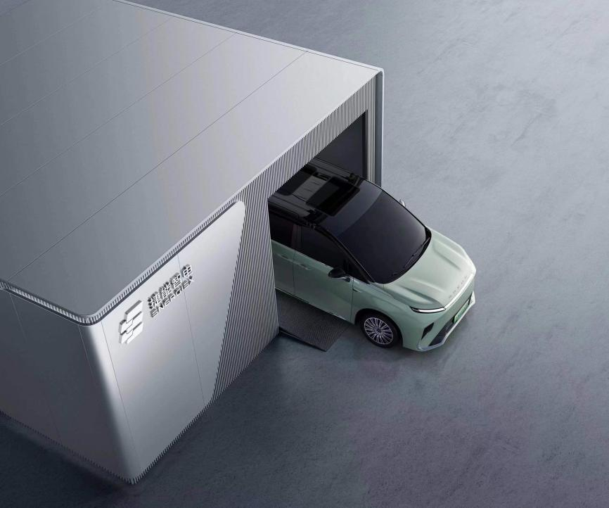 上汽大通MAXUS大家MIFA9轻松实现快速换电。 上汽大通供图 华龙网发