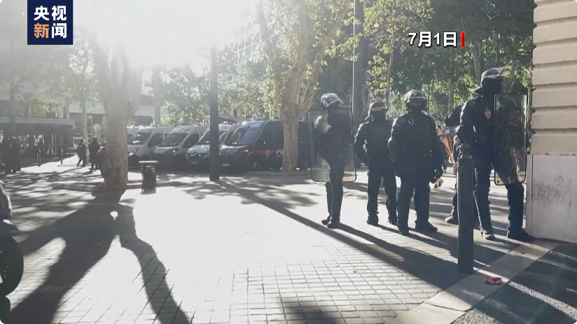 1350辆车被纵火,奥运施工现场遭破坏,被捕者平均年龄17岁!姆巴佩怒了:你们破坏的是自己的城市