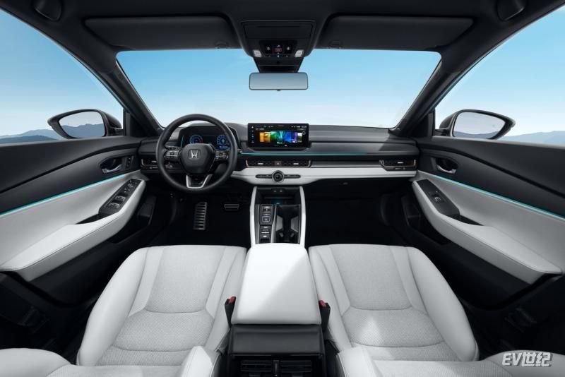 东本全新英仕派上市,18.28万-25.88万元