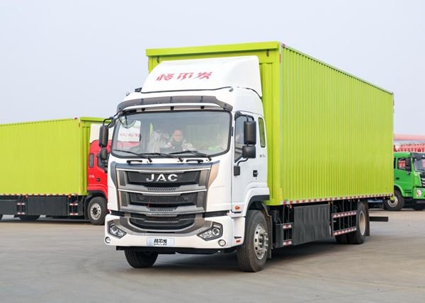 江淮格尔发4×2纯电动载货车