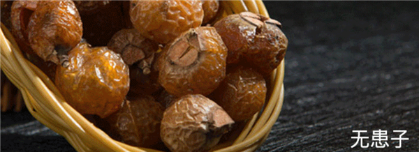 防脱、生发还顺滑！霸王首乌洗发水史低价：19.9元一大瓶