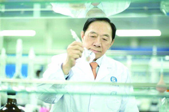 悦康药业董事长 于伟仕