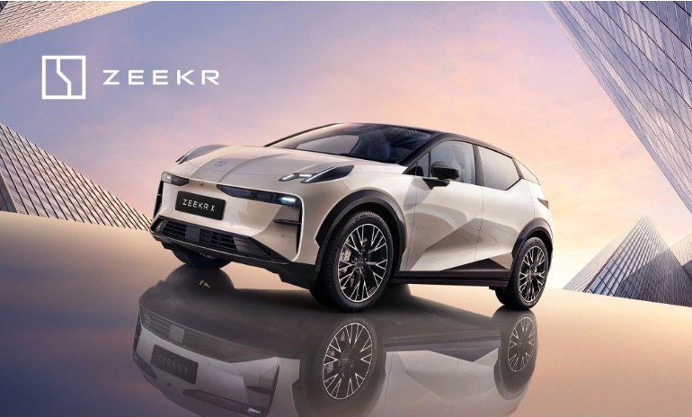 车机屏幕可左右平移 乘员躺倒后使用需求