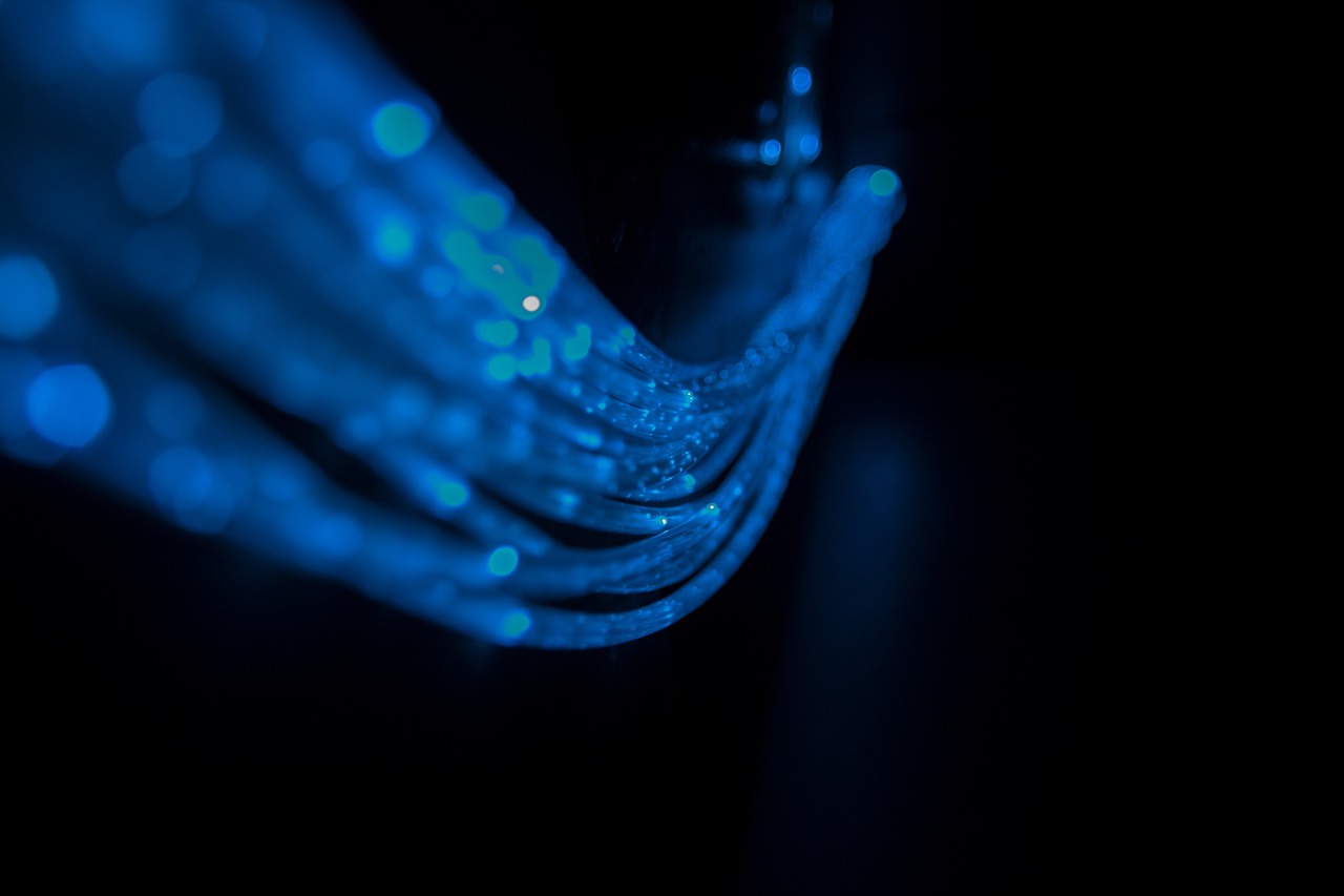 如果“室温超导”落地,磁悬浮列车会多如高铁,量子计算机可随身带