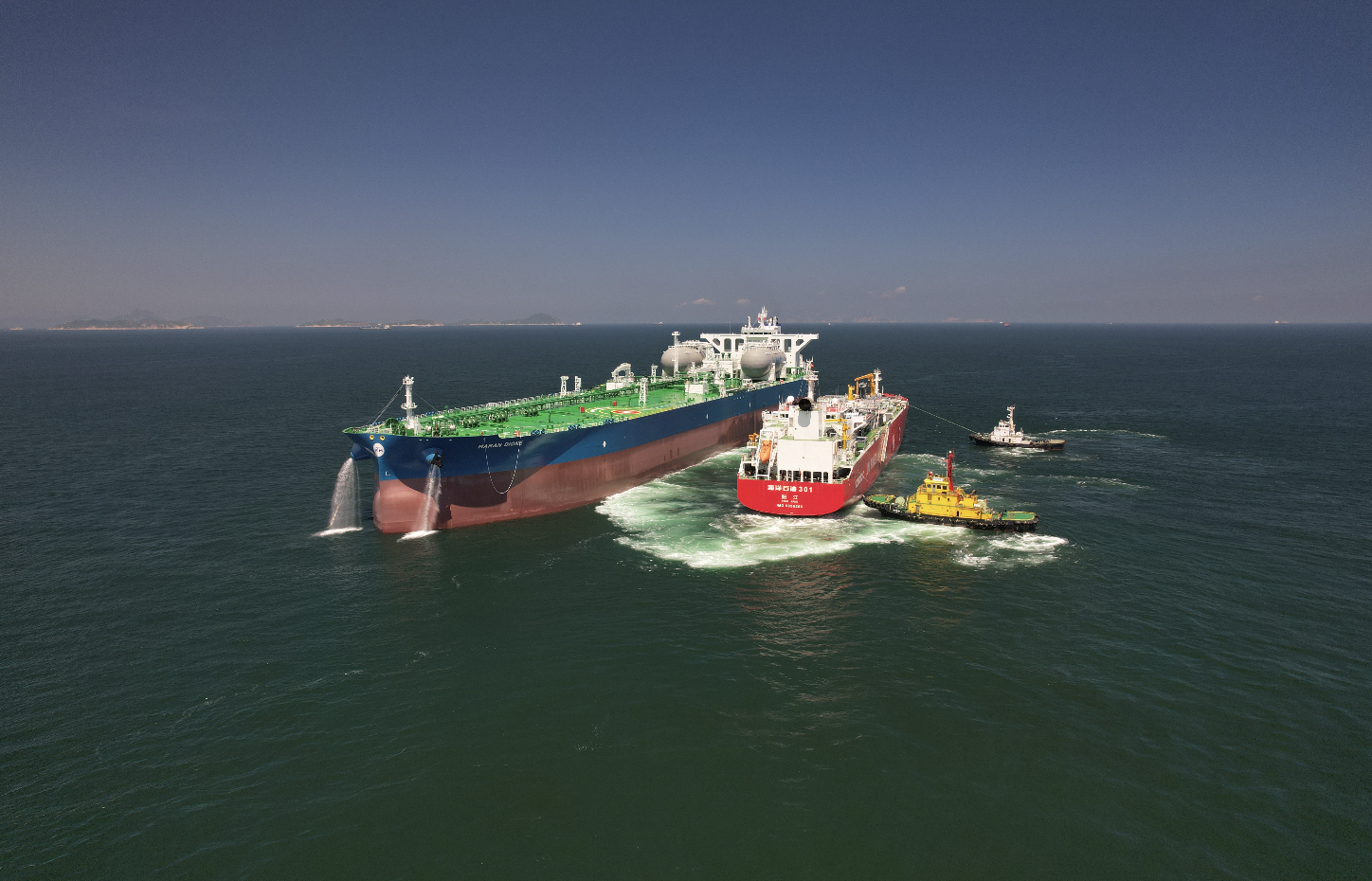 中国完成首单超大型油轮液化天然气加注业务