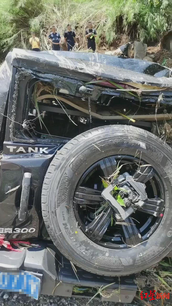 贵州一女子露营泥石流(女子与朋友自驾到贵州露营遇山洪)