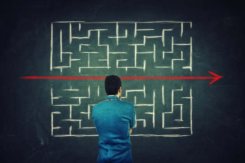 东岳与新华联的关系，新华联如何控股东岳的