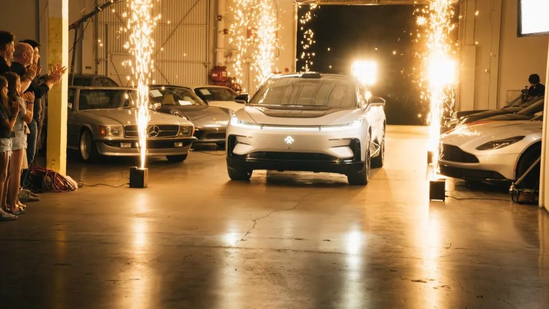 贾跃亭终于圆梦！亲手交付首辆FF 91，股价盘前大涨9%