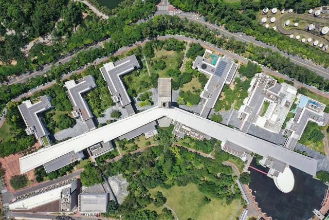 ▲航拍深圳大学城,俯瞰北京大学深圳研究生院风貌。图据图虫创意