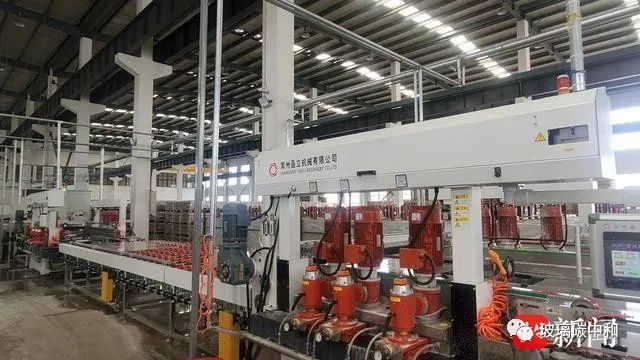 【玻璃碳中和】2.0毫米玻璃板上激光打孔 东力新能源追“光”而行，“碳”路前进