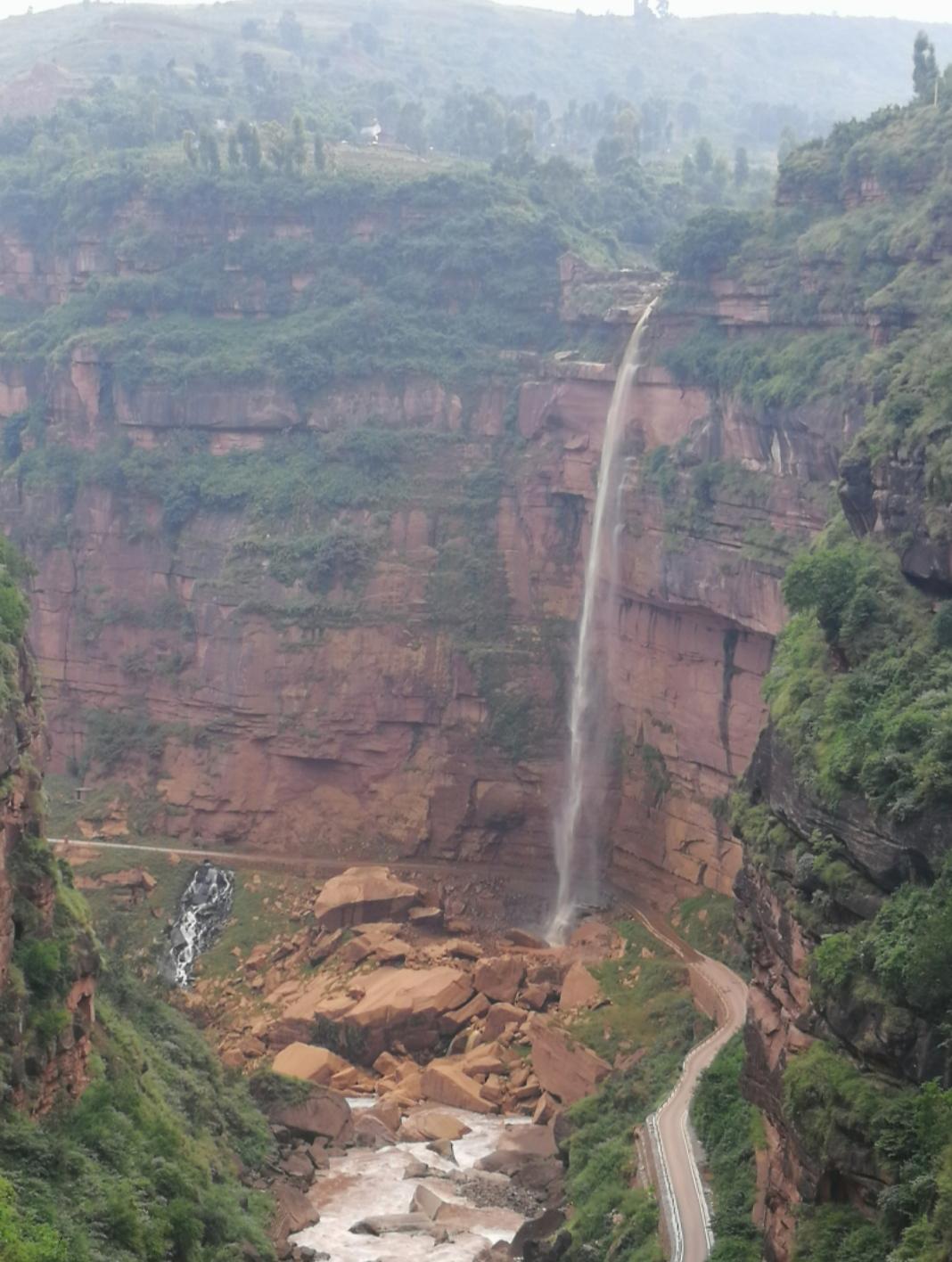 四川大规模人工降雨，四川重大降雨视频