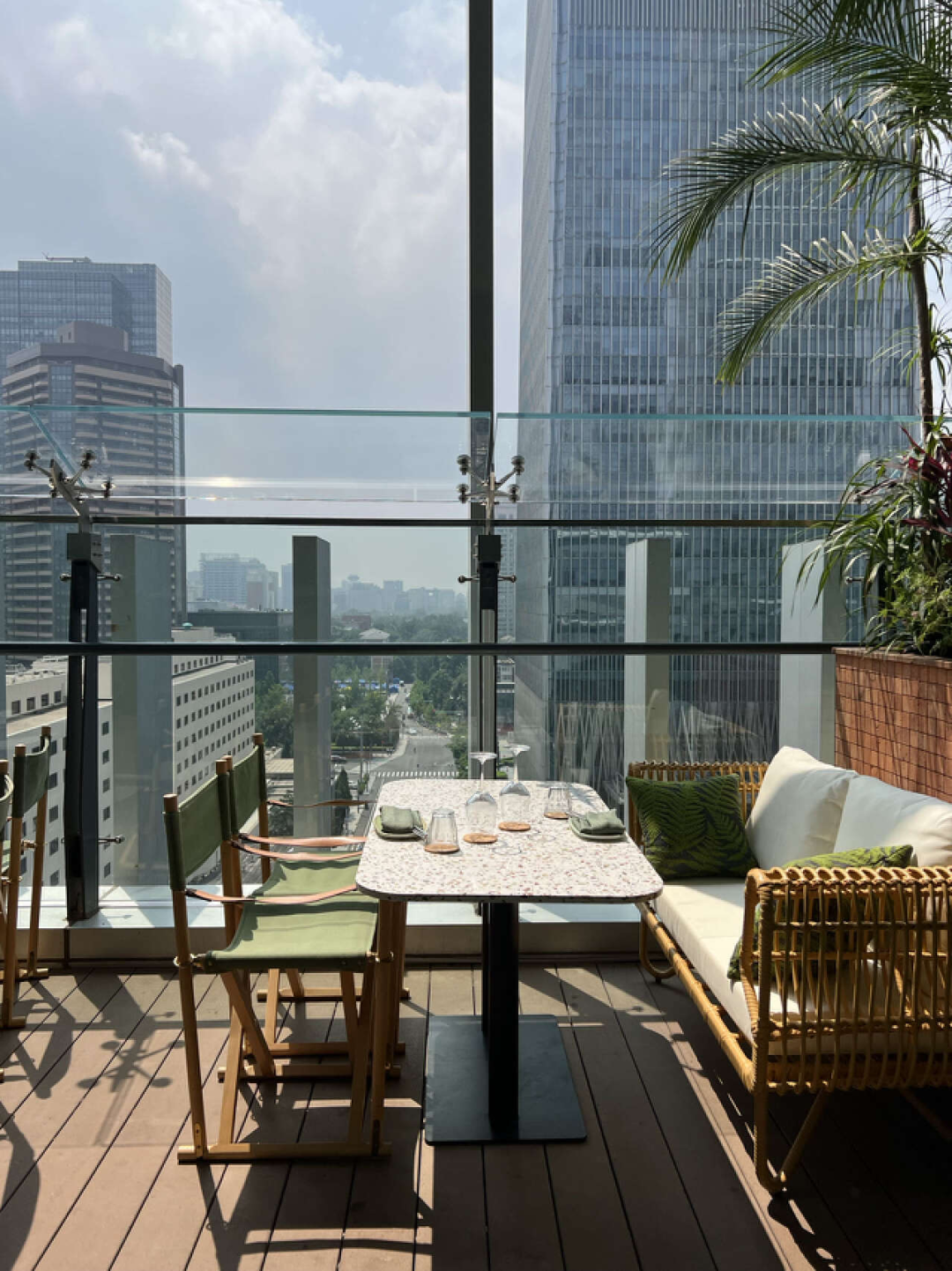 北上广的「社雀精英」被困在腔调里