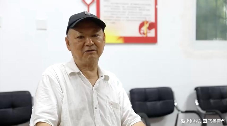 业委会副主任伍大明