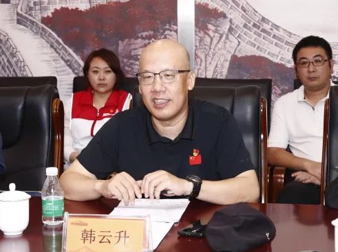 韩云升代表东华门街道向房山区大安山乡在防汛救灾一线的全体同志表示慰问和崇高敬意。